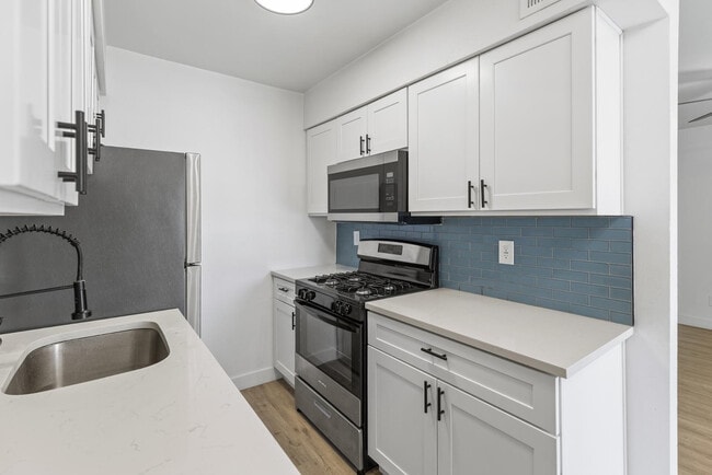 property at 302 E Monte Vista Rd