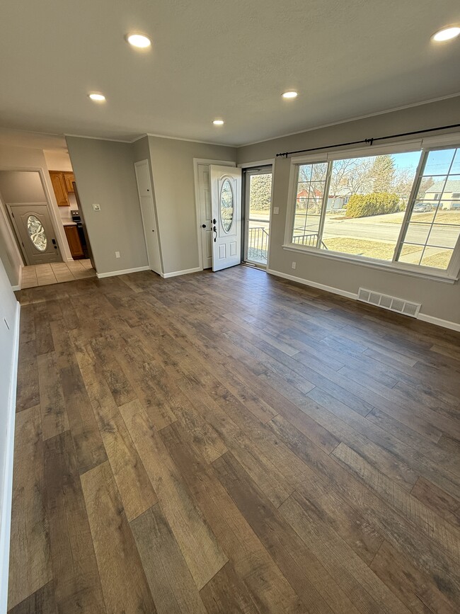 3250 3rd Ave S in Great Falls, MT - Building Photo - Building Photo