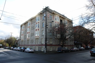 Altonia Apartments in Portland, OR - Building Photo - Building Photo