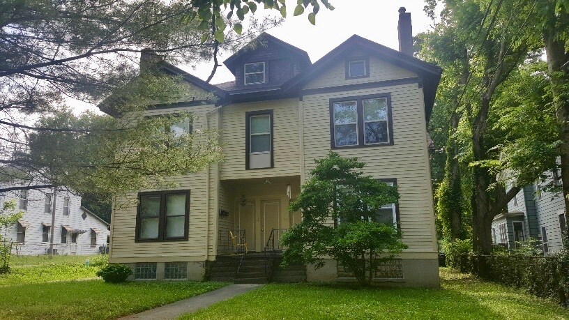 4430 Winton Rd, Unit 3 in Cincinnati, OH - Building Photo