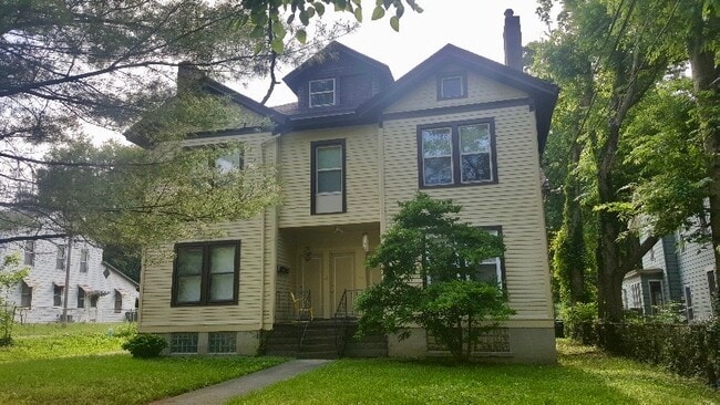 4430 Winton Rd, Unit 3