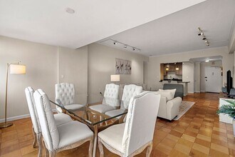 2 Hawthorne Pl in Boston, MA - Building Photo - Building Photo