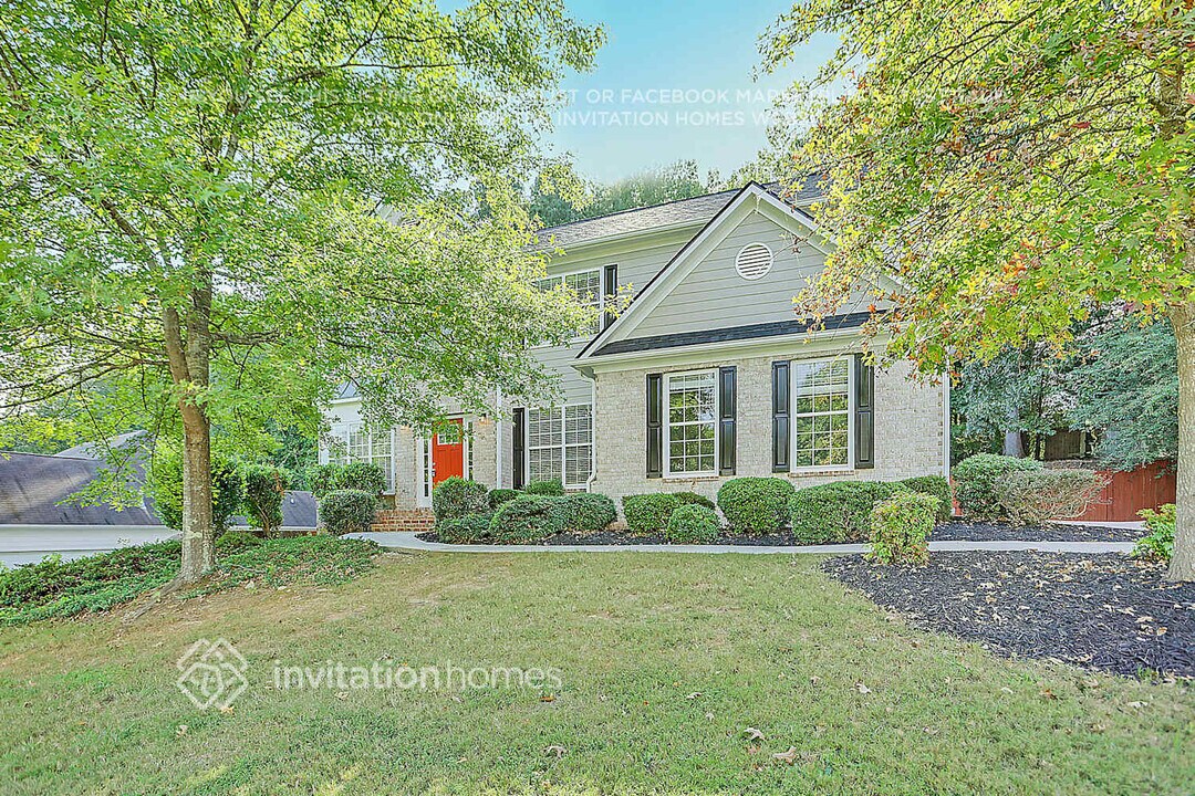 1131 Copper Creek Dr in Canton, GA - Building Photo