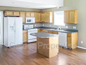2086 Eaststone St SE in Caledonia, MI - Building Photo - Building Photo