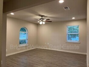 1017 Mullins St in Irving, TX - Building Photo - Building Photo