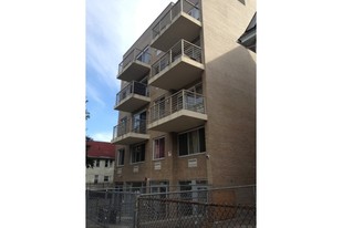 145 Kenilworth Pl Apartments