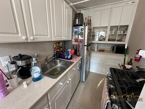 1665 Commonwealth Ave, Unit JULY STUDIO in Boston, MA - Building Photo - Building Photo