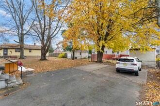 5 Clover Hill Ave in Bridgeport, CT - Building Photo - Building Photo