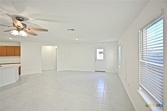 512 Dakota Crk in New Braunfels, TX - Building Photo - Building Photo