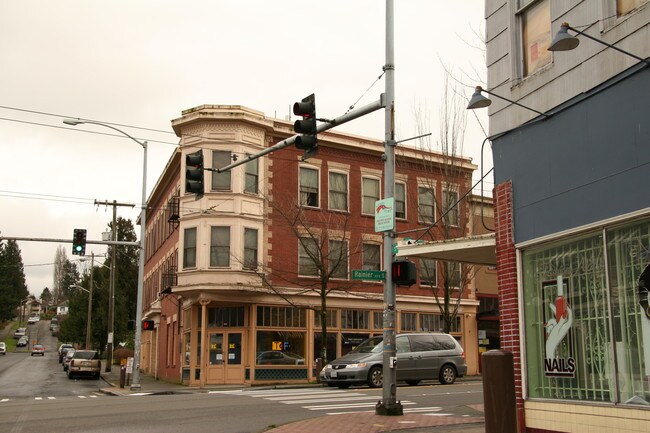 The Dalton Building in Seattle, WA - Building Photo - Building Photo