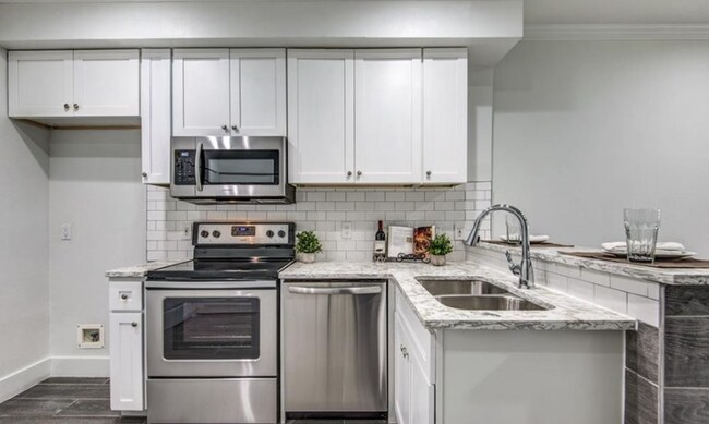 75 LIBERTY Ave, Unit A11 in Jersey City, NJ - Building Photo - Building Photo