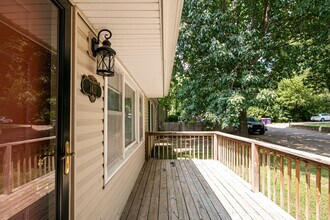 1411 Vista Ln in Manhattan, KS - Building Photo - Building Photo