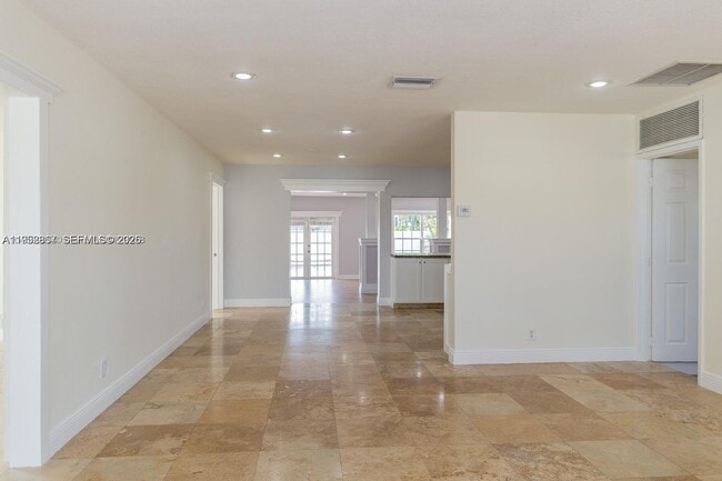 5520 Hayes St in Hollywood, FL - Building Photo - Building Photo