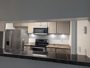101 Warm Springs Cir in Roswell, GA - Building Photo - Building Photo