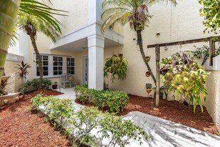 23 Windsor Ln in Palm Beach Gardens, FL - Foto de edificio - Building Photo