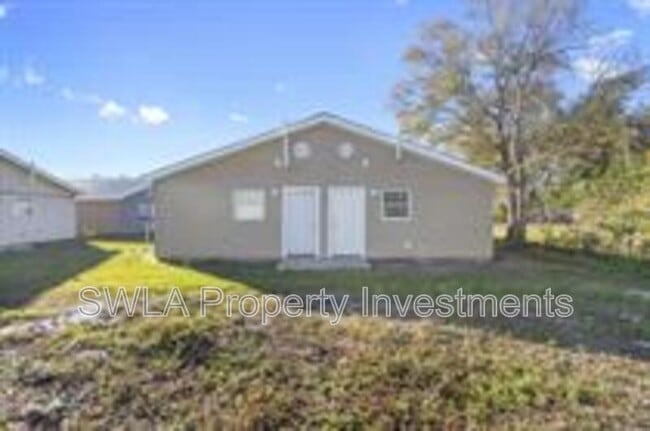 109 S Stanford St in Sulphur, LA - Building Photo - Building Photo