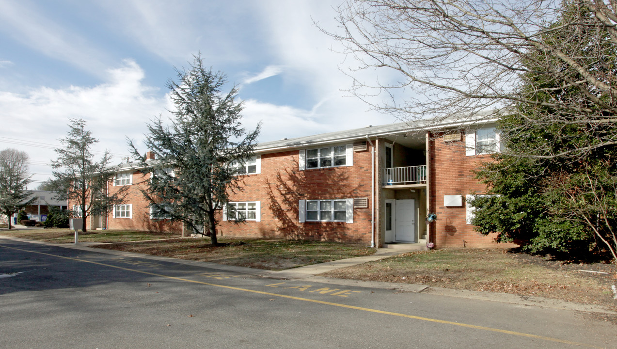 68 Oceanport Ave in West Long Branch, NJ - Building Photo