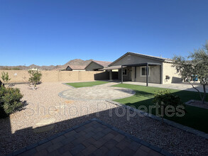 21225 W Palm Ln in Buckeye, AZ - Building Photo - Building Photo