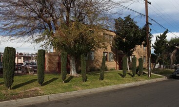 500 Chestnut Ave in Los Angeles, CA - Building Photo - Building Photo