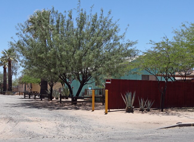 Rainbow Village in Tucson, AZ - Building Photo - Building Photo