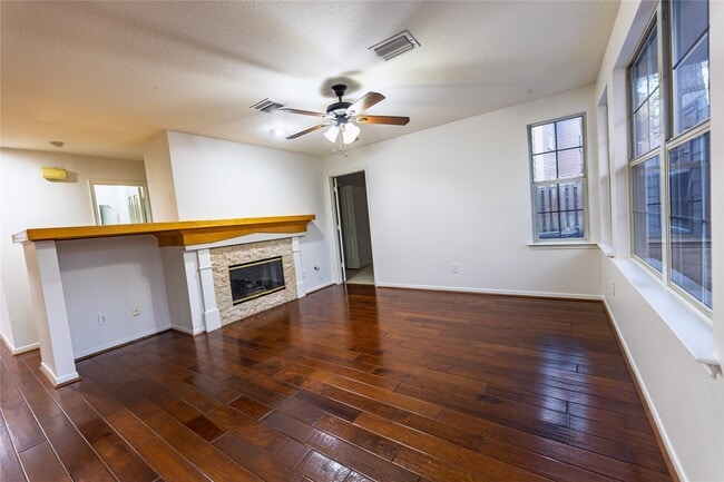 50 Lightwood Trace Dr