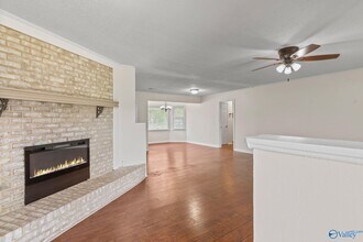 1011 Sandy Springs Rd NW in Huntsville, AL - Building Photo - Building Photo
