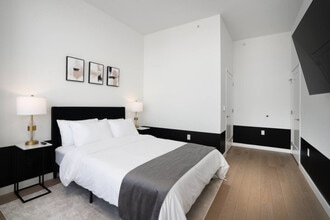 824 Monroe St in Hoboken, NJ - Building Photo - Building Photo