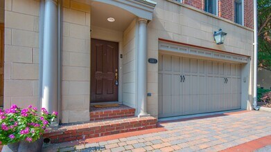2333 Boston St in Baltimore, MD - Building Photo - Building Photo