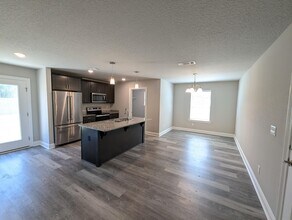 7202 Lost Treasure Ct in Navarre, FL - Building Photo - Building Photo