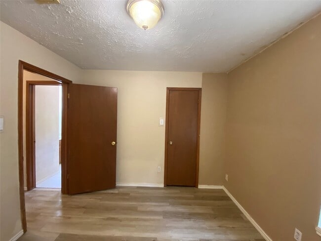 3534 Woodmere Ln in Sugar Land, TX - Building Photo - Building Photo