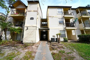 1940 Lake Atriums Cir