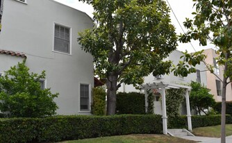1834 Normandie Ave in Los Angeles, CA - Building Photo