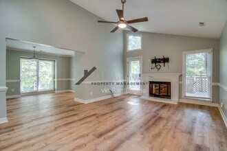 5500 Fortunes Ridge Dr in Durham, NC - Building Photo - Building Photo