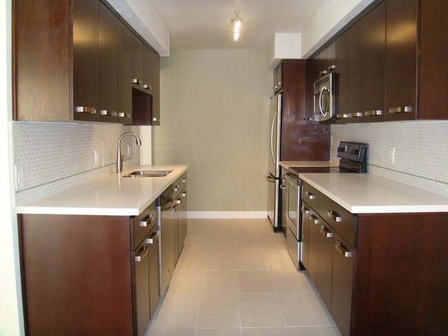 1730 Camino Palmero St in Los Angeles, CA - Building Photo - Building Photo