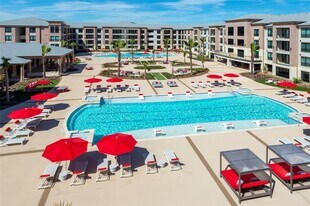 15915 Kingfield Dr in Houston, TX - Building Photo