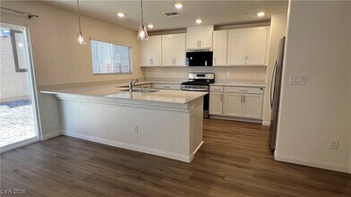 3625 Torres Novas Ln in Henderson, NV - Building Photo - Building Photo