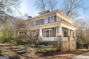 300 Oxford Pl NE, Unit 2 in Atlanta, GA - Building Photo