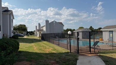 Victoria Park of Edmond in Edmond, OK - Building Photo - Building Photo