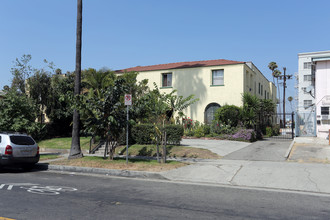 247 N New Hampshire Ave in Los Angeles, CA - Building Photo - Primary Photo