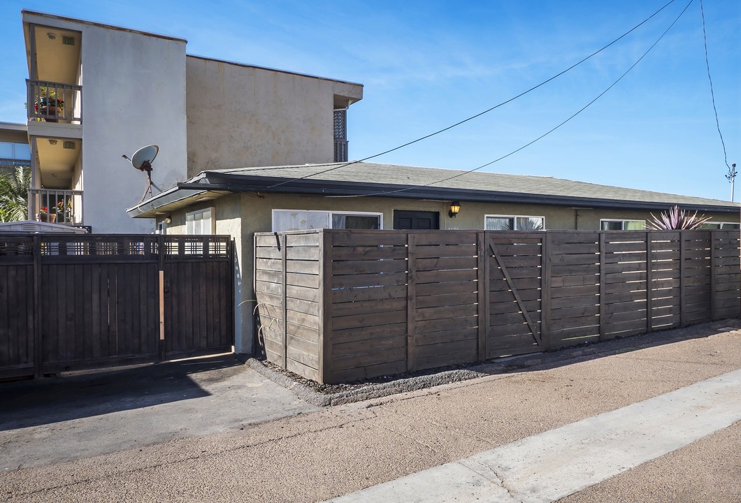 The Pescadero Vacation Homes in San Diego, CA - Foto de edificio