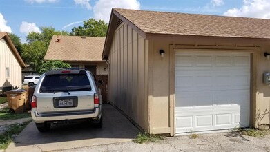 10406 Little Pebble Dr in Austin, TX - Building Photo - Building Photo