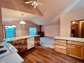 2913 Briar Lea Loop SE in Olympia, WA - Building Photo - Building Photo