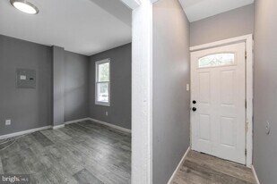 133 E Federal St in Burlington, NJ - Building Photo