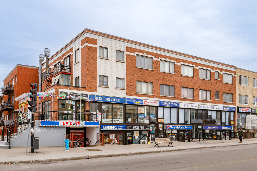 5899B Victoria Av in Montréal, QC - Building Photo