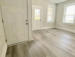 527 37th St, Unit 5 in Norfolk, VA - Building Photo - Building Photo