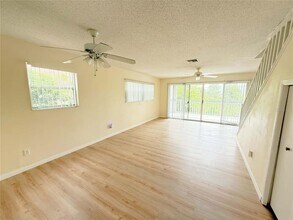 611 2nd St in Indian Rocks Beach, FL - Building Photo - Building Photo