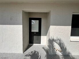 4102 SE 19th Pl in Cape Coral, FL - Building Photo