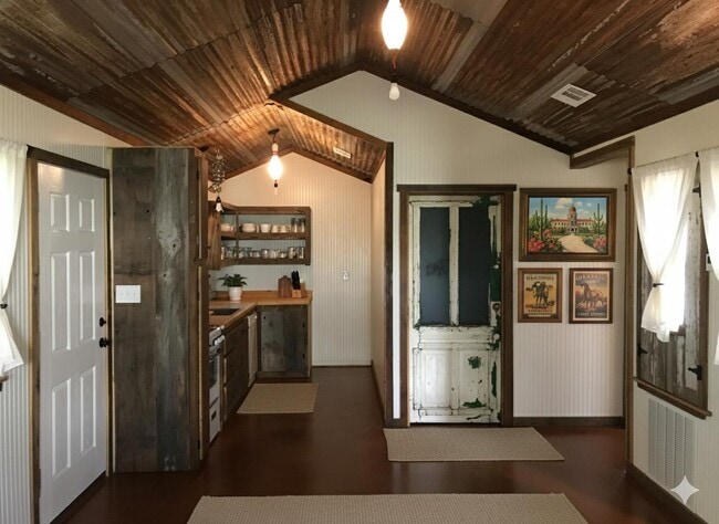 property at 601 Live Oak St