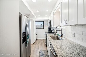 180 Paradise Blvd in Indialantic, FL - Building Photo - Building Photo