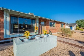 8416 E Rancho Vista Dr in Scottsdale, AZ - Building Photo - Building Photo
